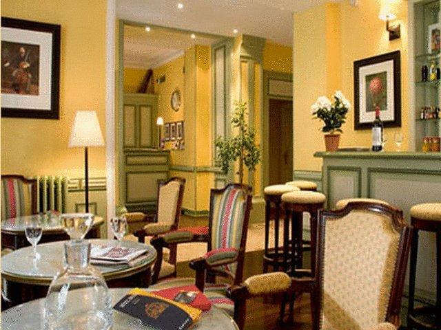 Idol Hotel Париж Ресторан фото